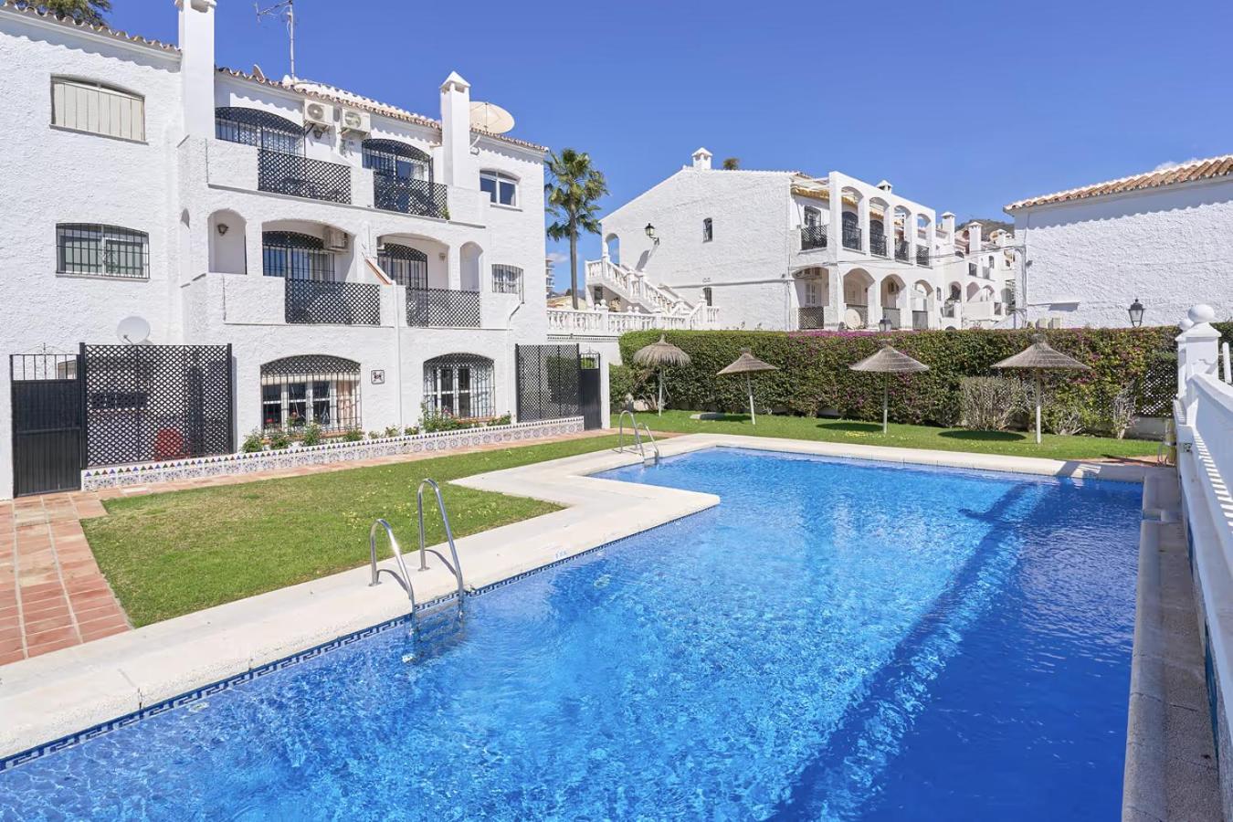 Casa Lena Town House With Pool Villa Nerja Eksteriør bilde